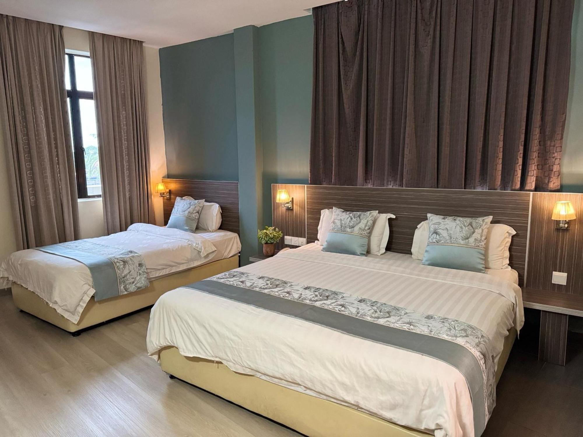 K Garden Hotel Bagan Serai Bagian luar foto
