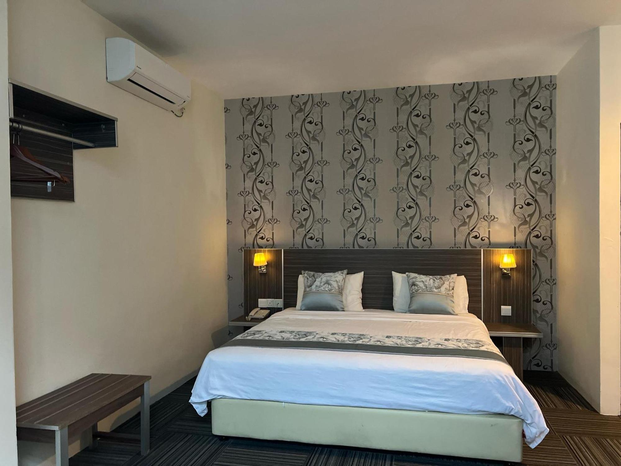 K Garden Hotel Bagan Serai Bagian luar foto