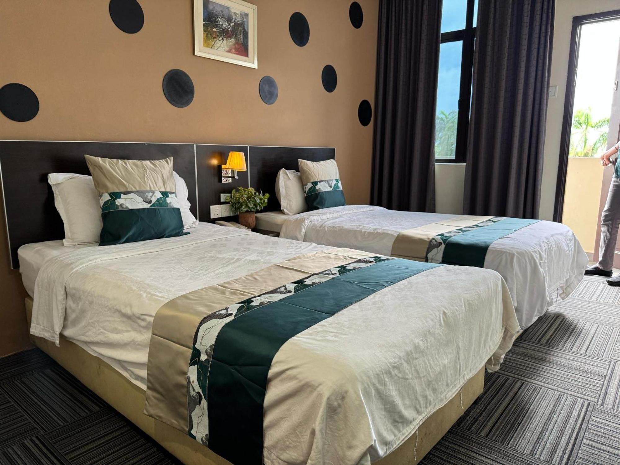 K Garden Hotel Bagan Serai Bagian luar foto