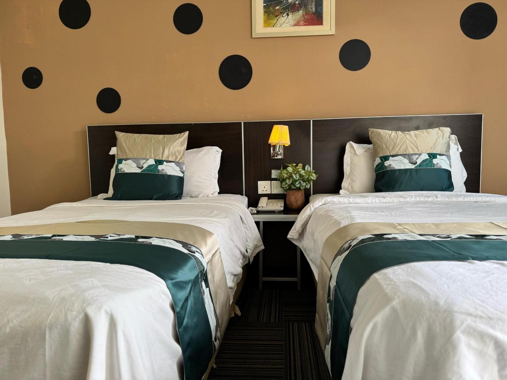 K Garden Hotel Bagan Serai Bagian luar foto