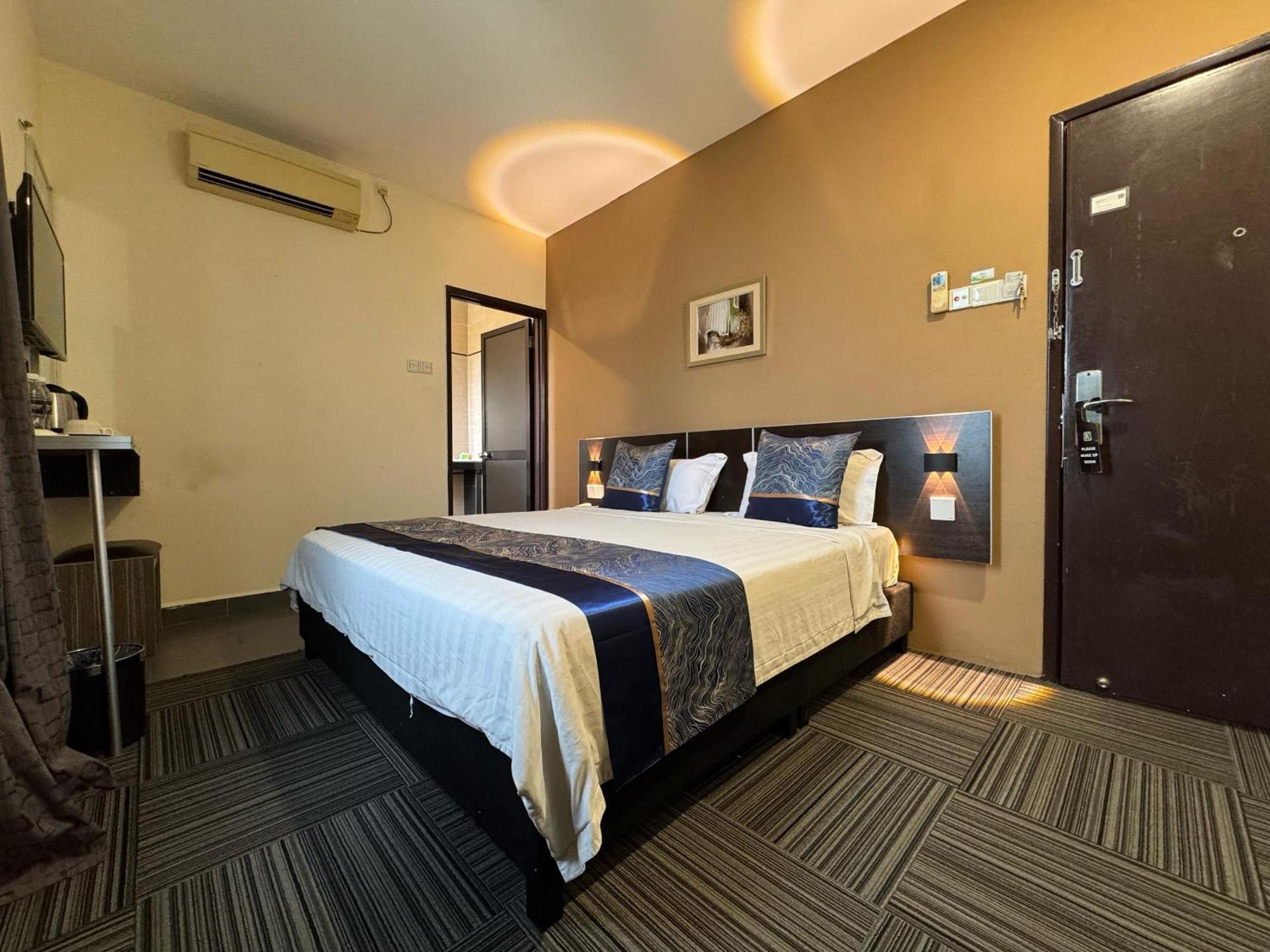 K Garden Hotel Bagan Serai Bagian luar foto